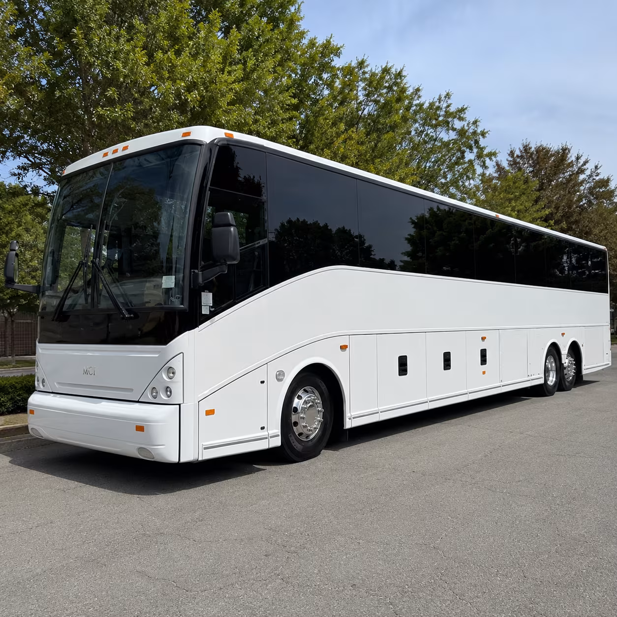 corporate group airport shuttles for miramar s business travelers